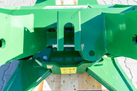 Front hitch A.TOM for John Deere 8 Series 