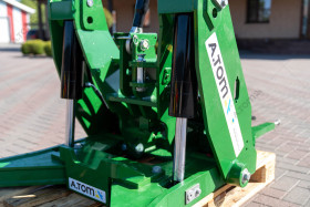Front hitch A.TOM for John Deere 8 Series 