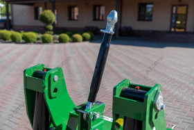 Front hitch A.TOM for John Deere 8 Series 