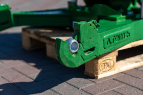 Front hitch A.TOM for John Deere 8 Series 